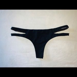 ❌SOLD❌ Acacia Ebony Baldwin bottom